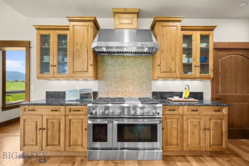 306 Glenbrook Lane, Belgrade MT 59714