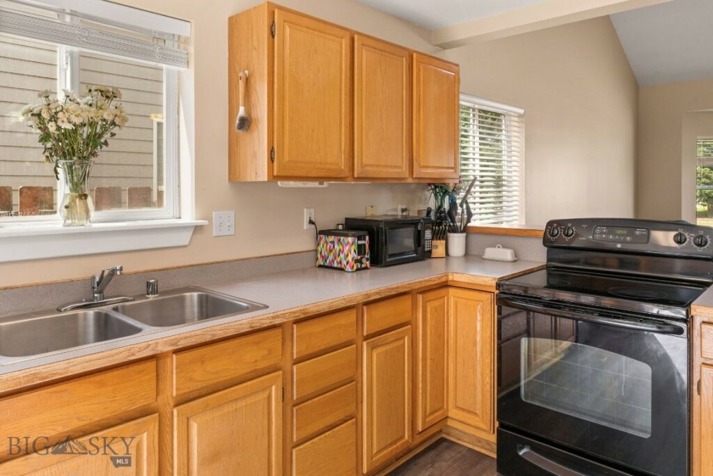 306 Golden Valley Drive, Bozeman MT 59718