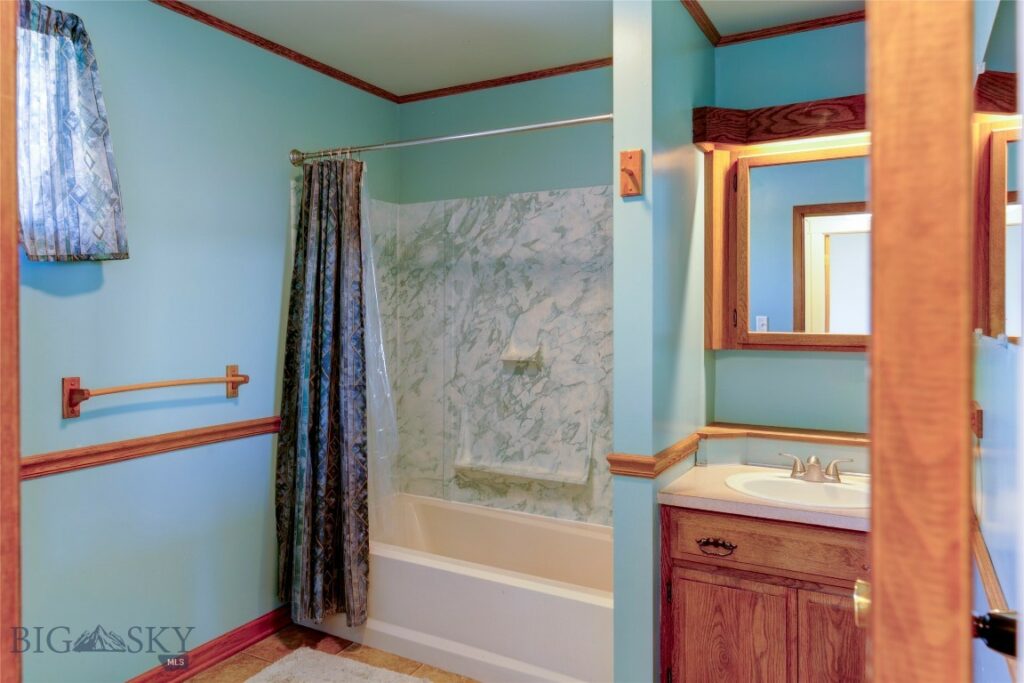 308 N 2nd Street, Livingston MT 59047