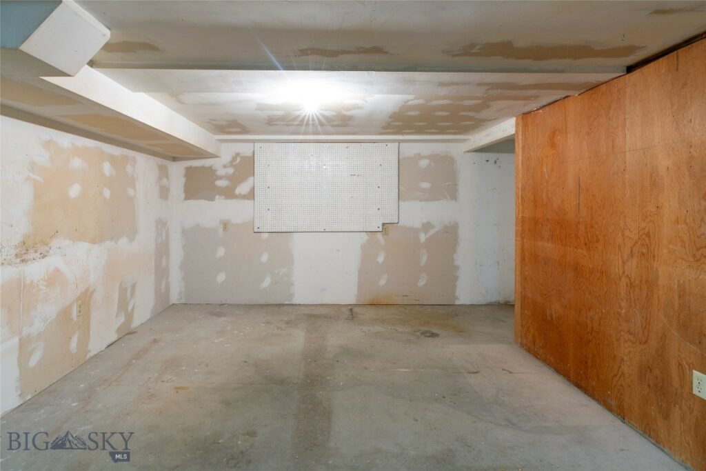 308 N 2nd Street, Livingston MT 59047