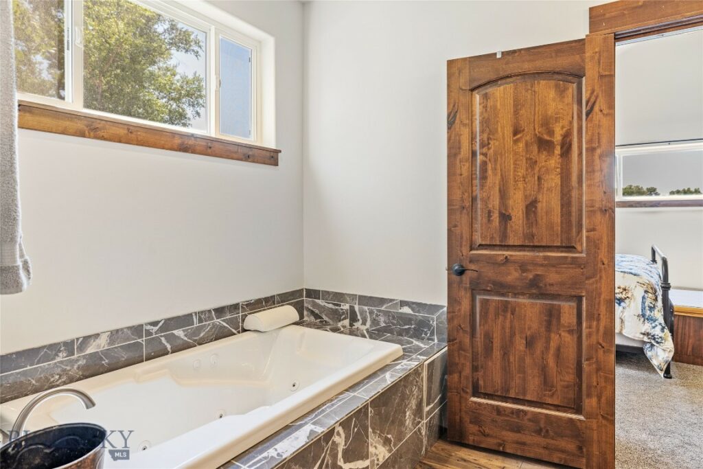 31 Coolwater Way, Bozeman MT 59718