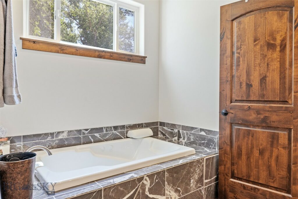 31 Coolwater Way, Bozeman MT 59718