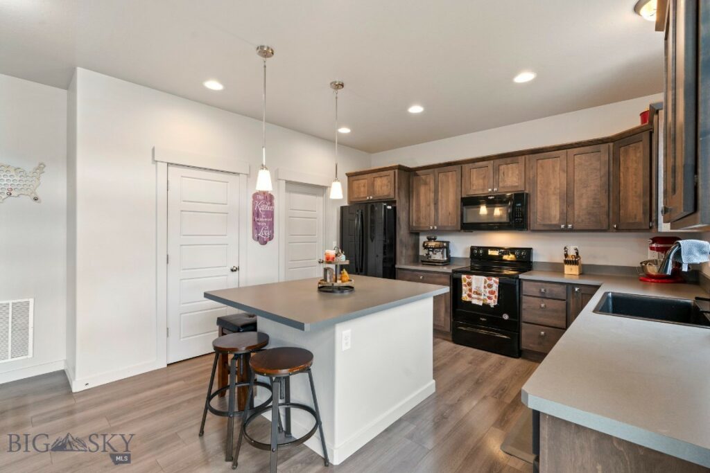 310 Rugged Creek Avenue, Belgrade MT 59714