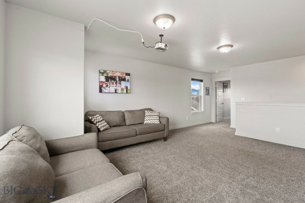 310 Rugged Creek Avenue, Belgrade MT 59714