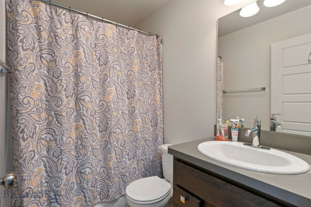 310 Rugged Creek Avenue, Belgrade MT 59714