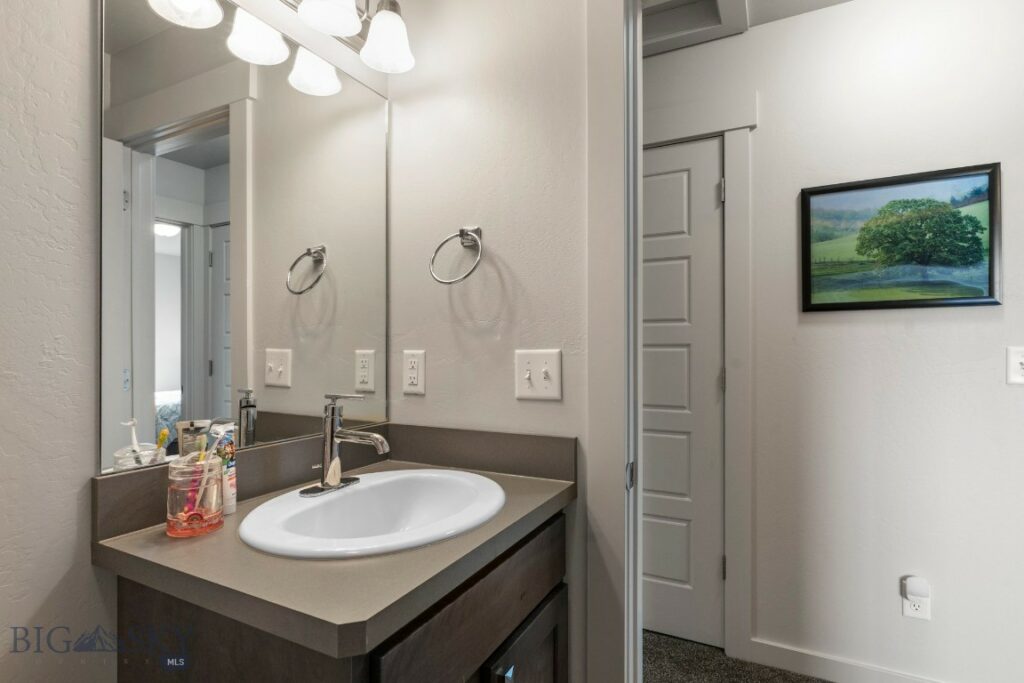 310 Rugged Creek Avenue, Belgrade MT 59714