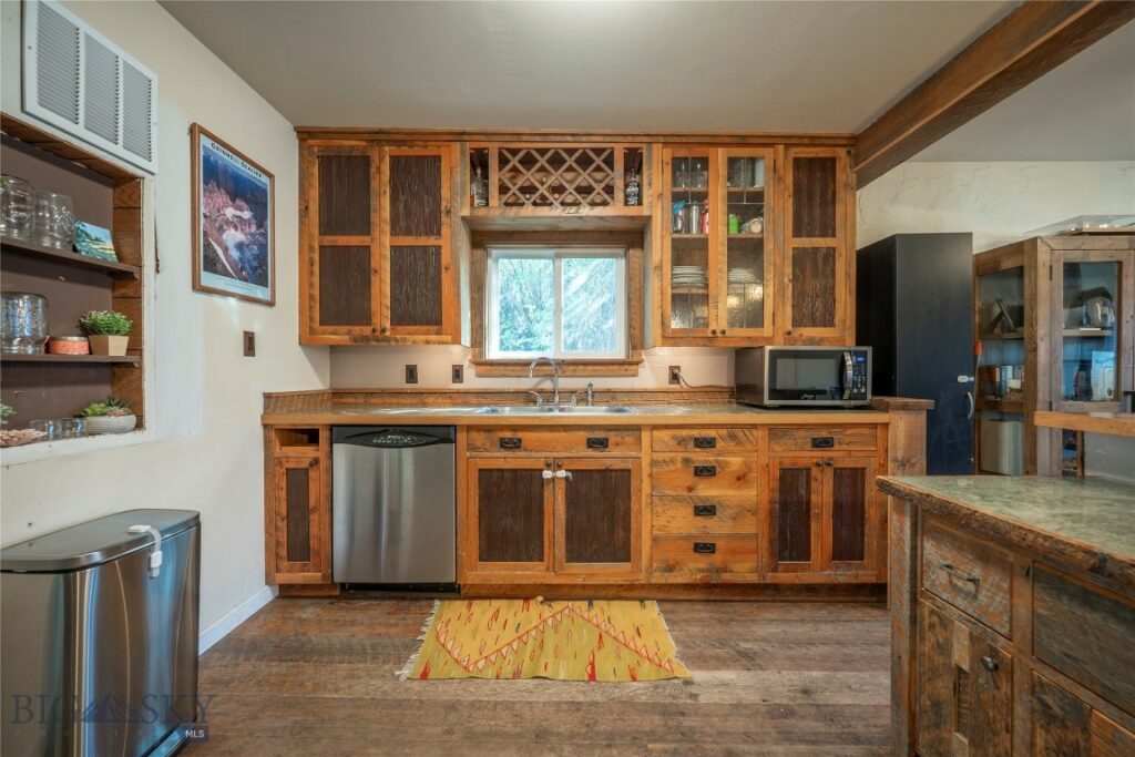 311 S B Street, Livingston MT 59047