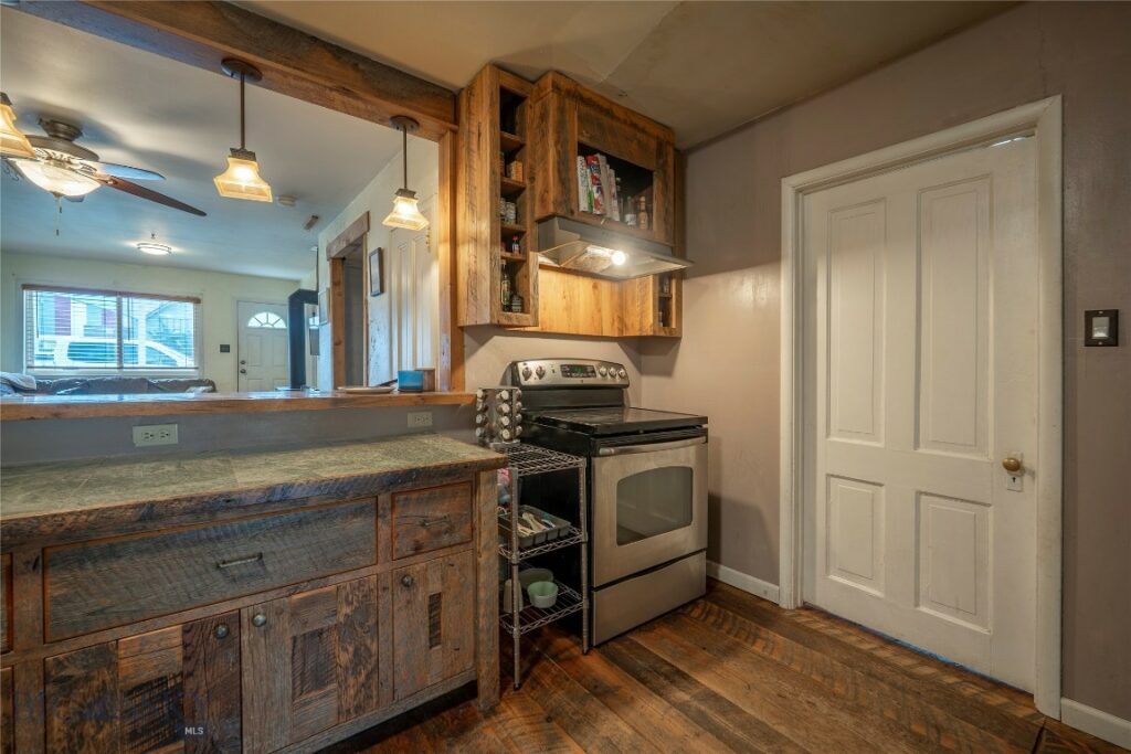 311 S B Street, Livingston MT 59047