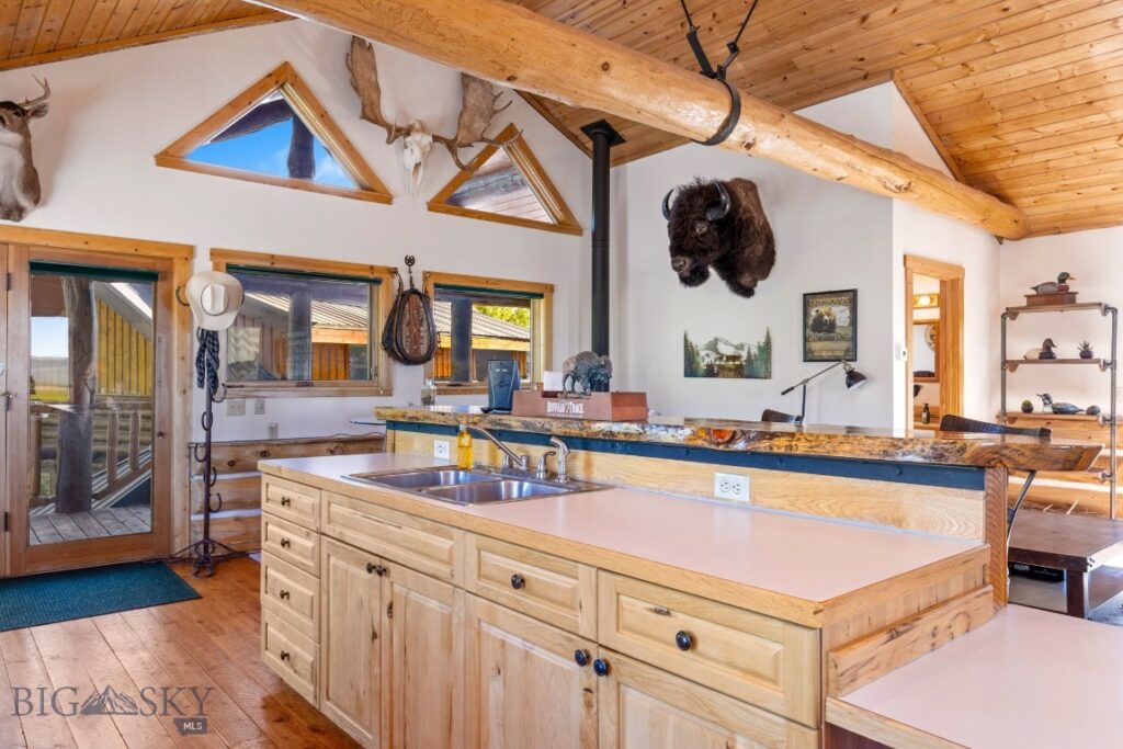 315 Brown Pony Trail, Belgrade MT 59714