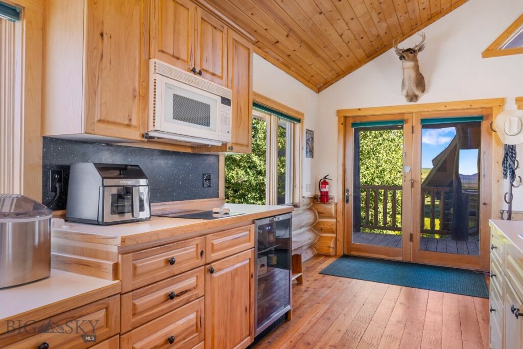 315 Brown Pony Trail, Belgrade MT 59714