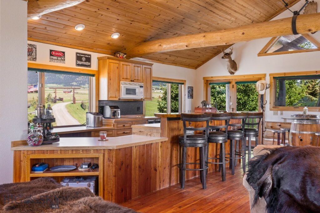 315 Brown Pony Trail, Belgrade MT 59714