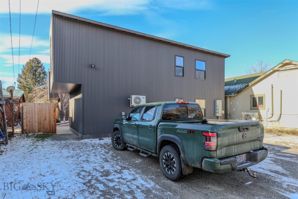 315 S D Street, Livingston MT 59047