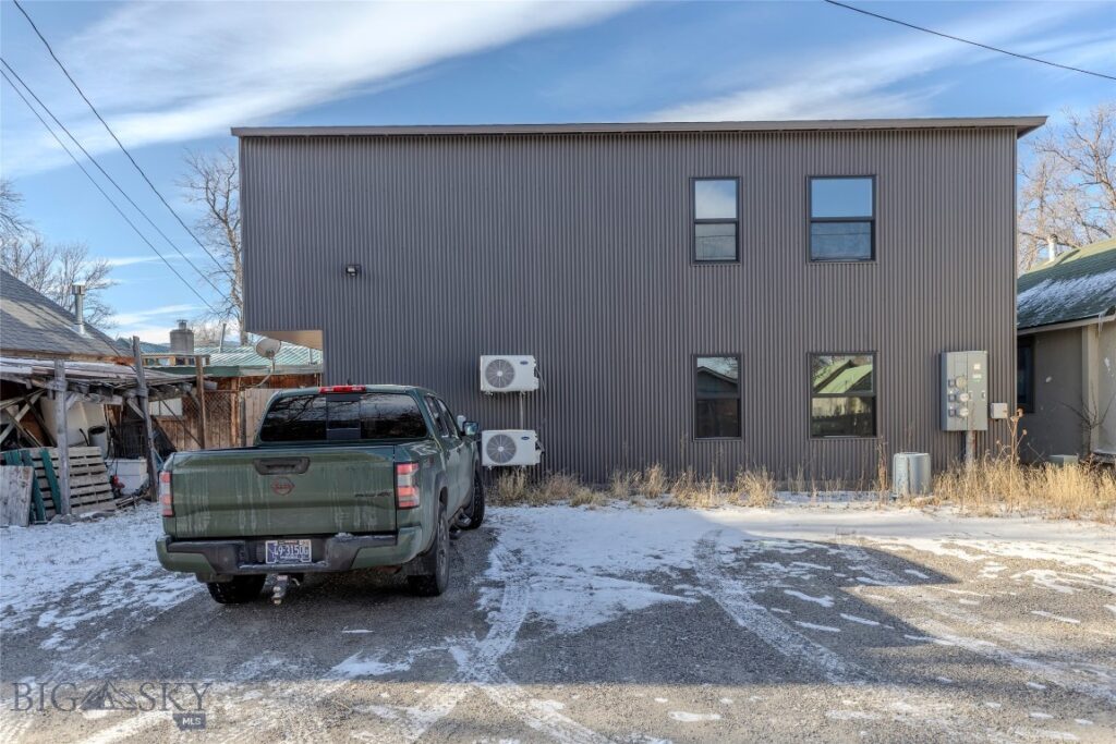 317 S D Street, Livingston MT 59047