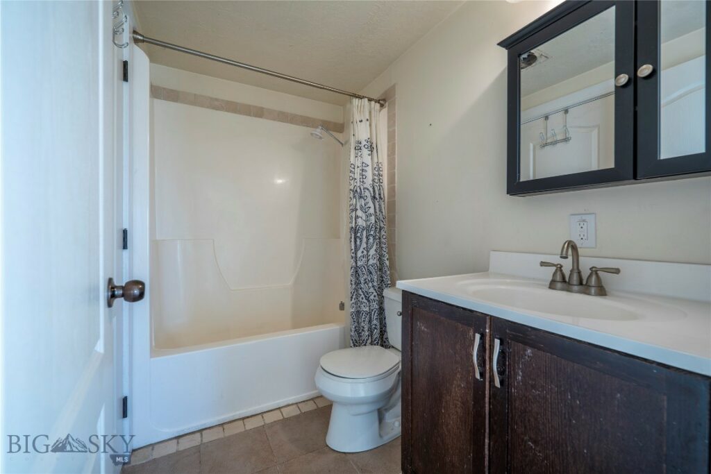 32 Prairie Dog Road, Livingston MT 59047
