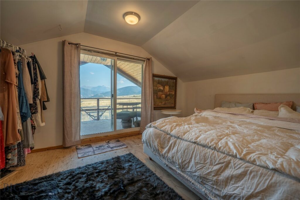32 Prairie Dog Road, Livingston MT 59047