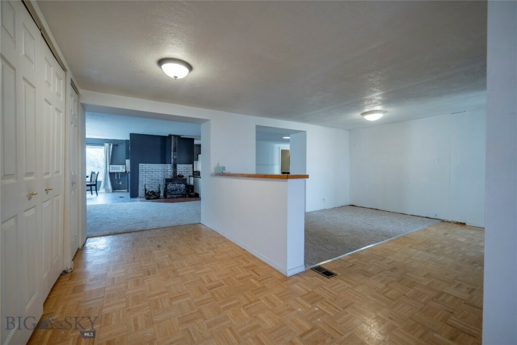 32 Prairie Dog Road, Livingston MT 59047