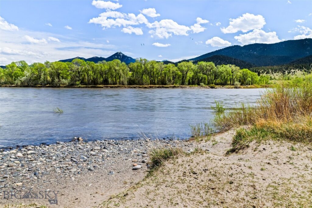 32 Strong Lane, Livingston MT 59047