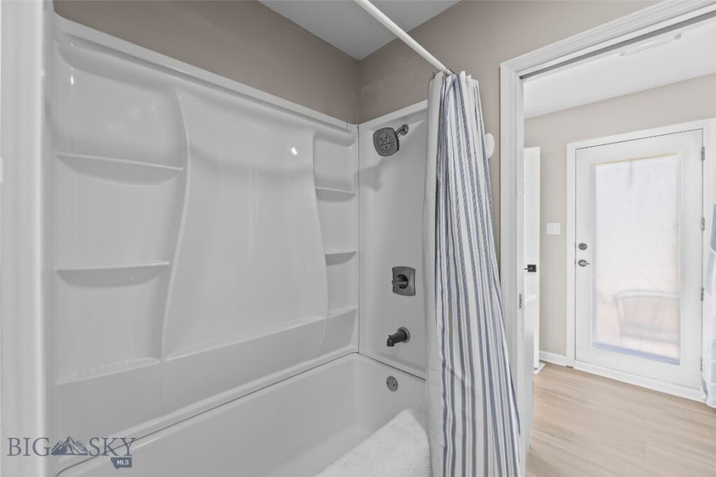 32 Strong Lane, Livingston MT 59047