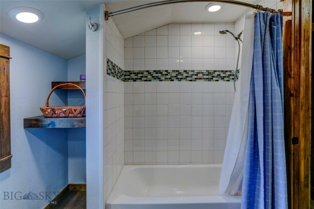 320 N 2nd Street, Livingston MT 59047