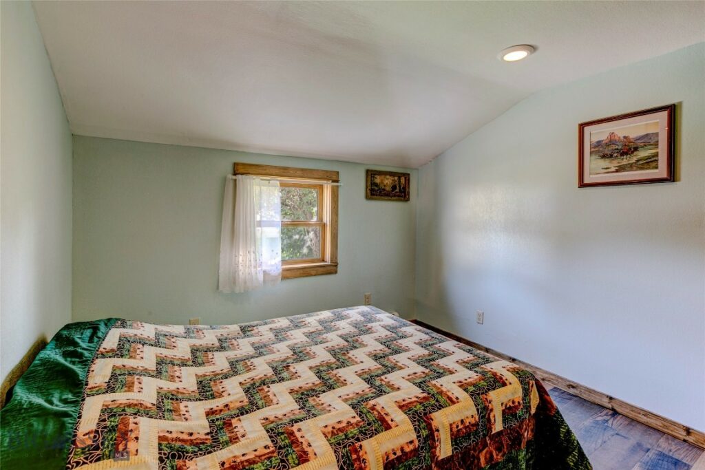 320 N 2nd Street, Livingston MT 59047
