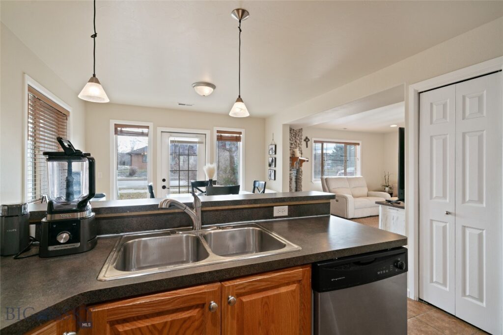 3206 Warbler Way, Bozeman MT 59718