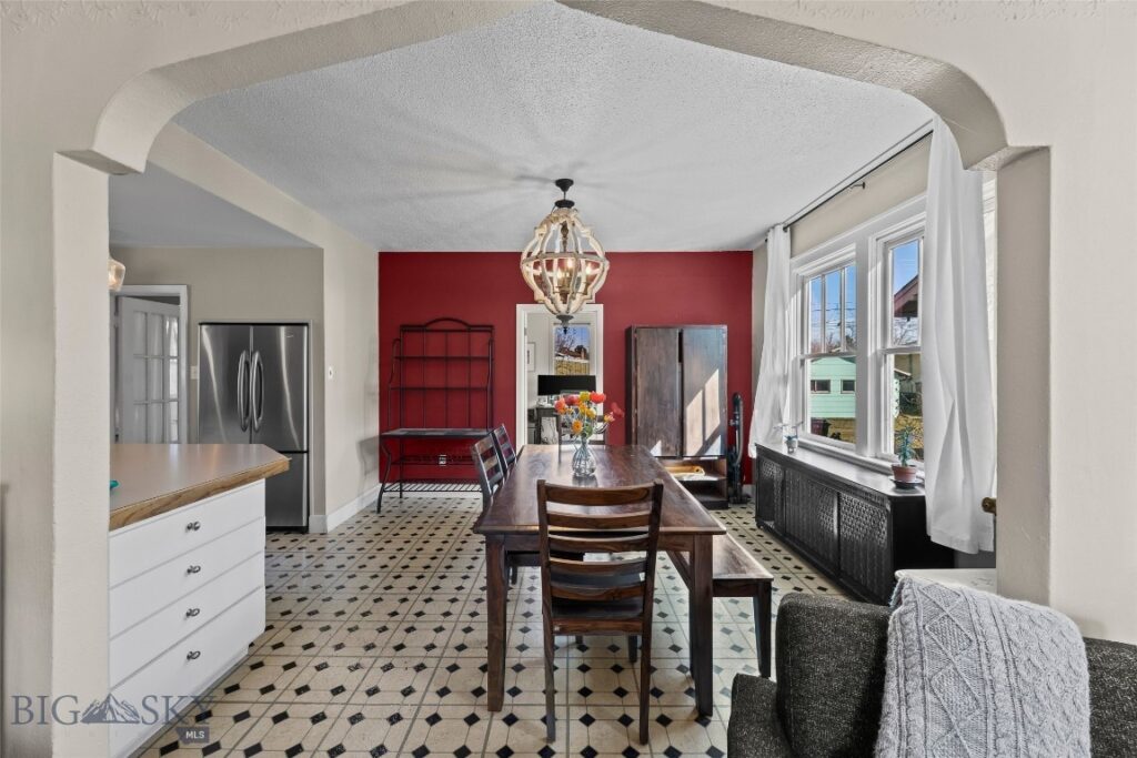 321 S 3rd Street, Livingston MT 59047