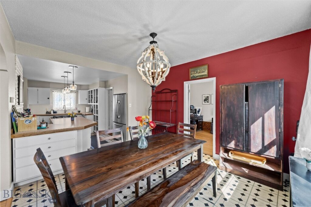 321 S 3rd Street, Livingston MT 59047