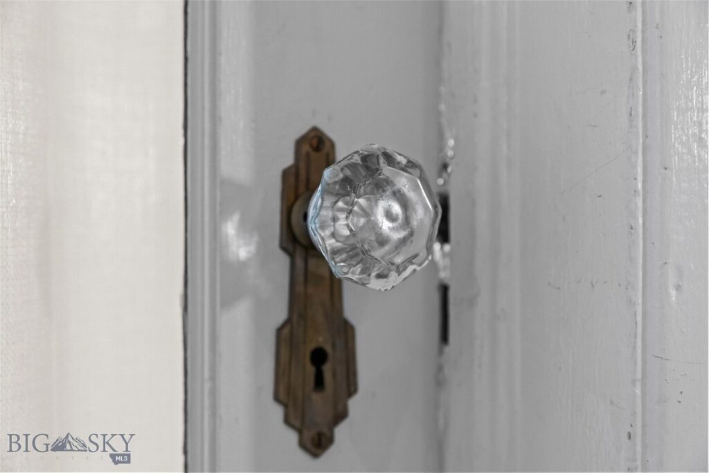 321 S 3rd Street, Livingston MT 59047