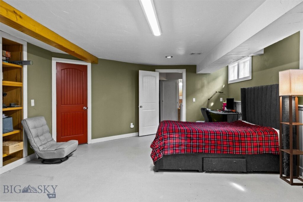 321 S 3rd Street, Livingston MT 59047