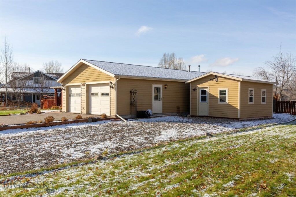 321 E Tobiano Trail, Belgrade MT 59714