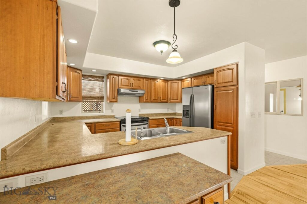 321 E Tobiano Trail, Belgrade MT 59714