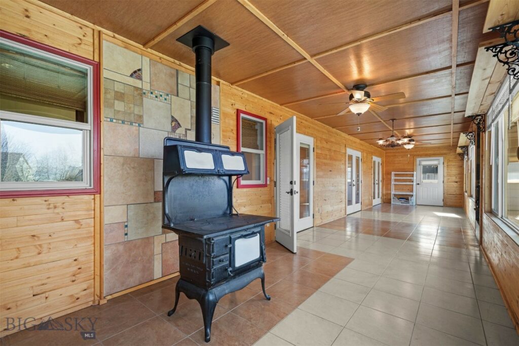 321 E Tobiano Trail, Belgrade MT 59714