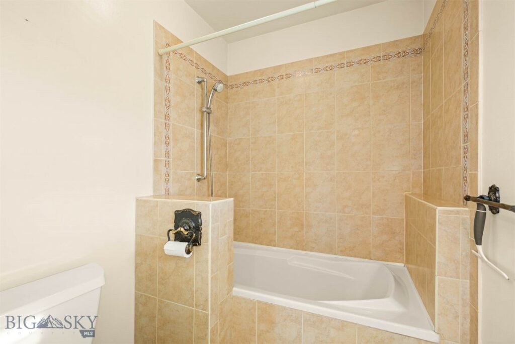 321 E Tobiano Trail, Belgrade MT 59714