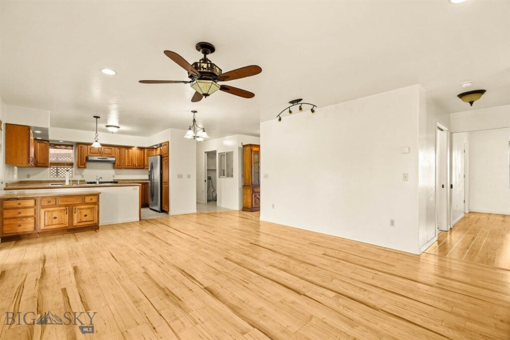 321 E Tobiano Trail, Belgrade MT 59714