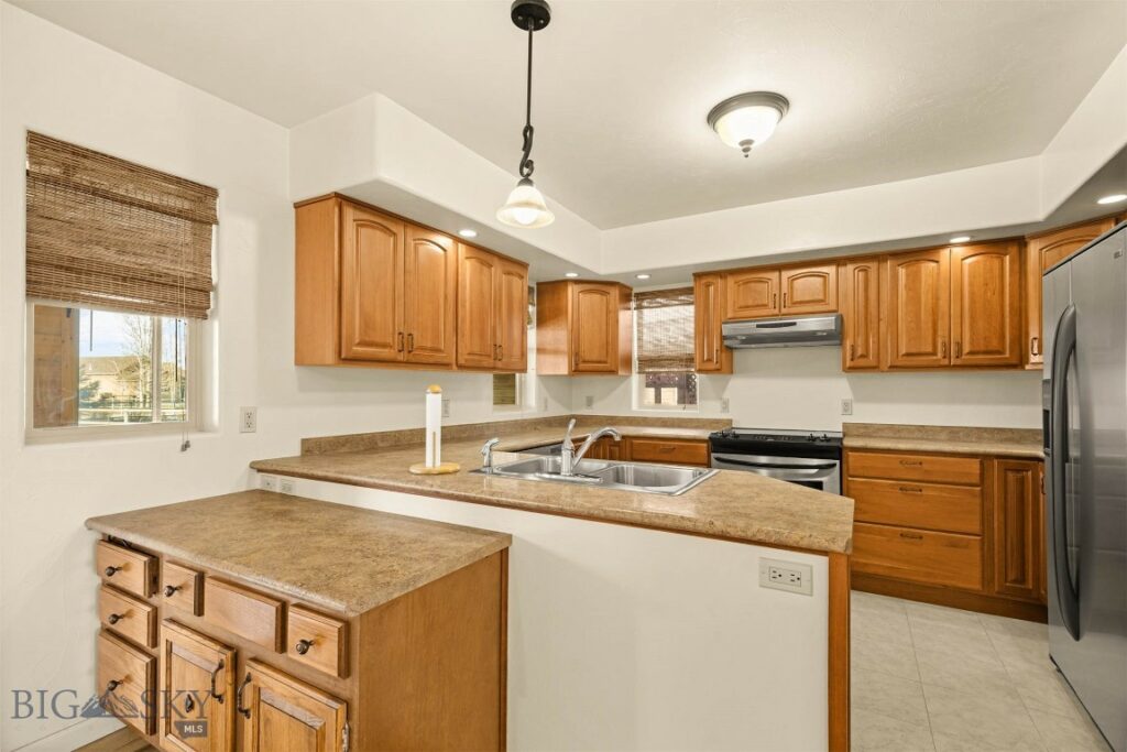 321 E Tobiano Trail, Belgrade MT 59714