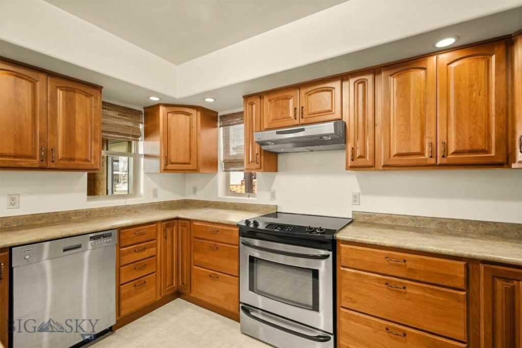 321 E Tobiano Trail, Belgrade MT 59714