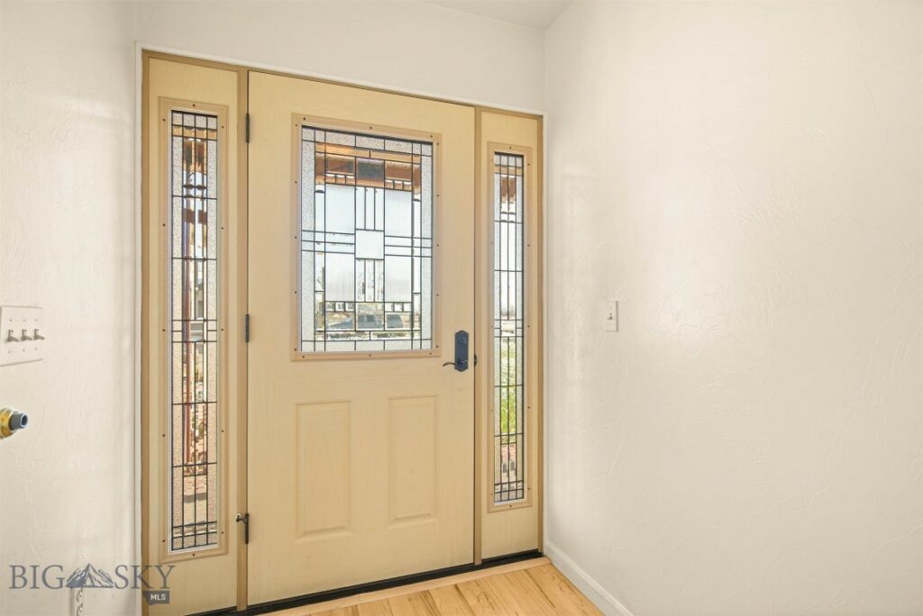 321 E Tobiano Trail, Belgrade MT 59714