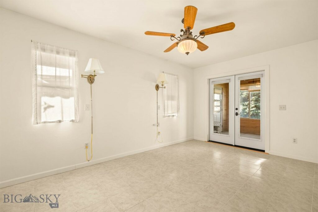 321 E Tobiano Trail, Belgrade MT 59714