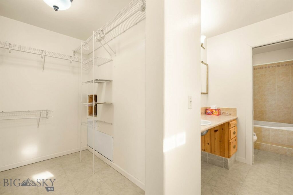 321 E Tobiano Trail, Belgrade MT 59714