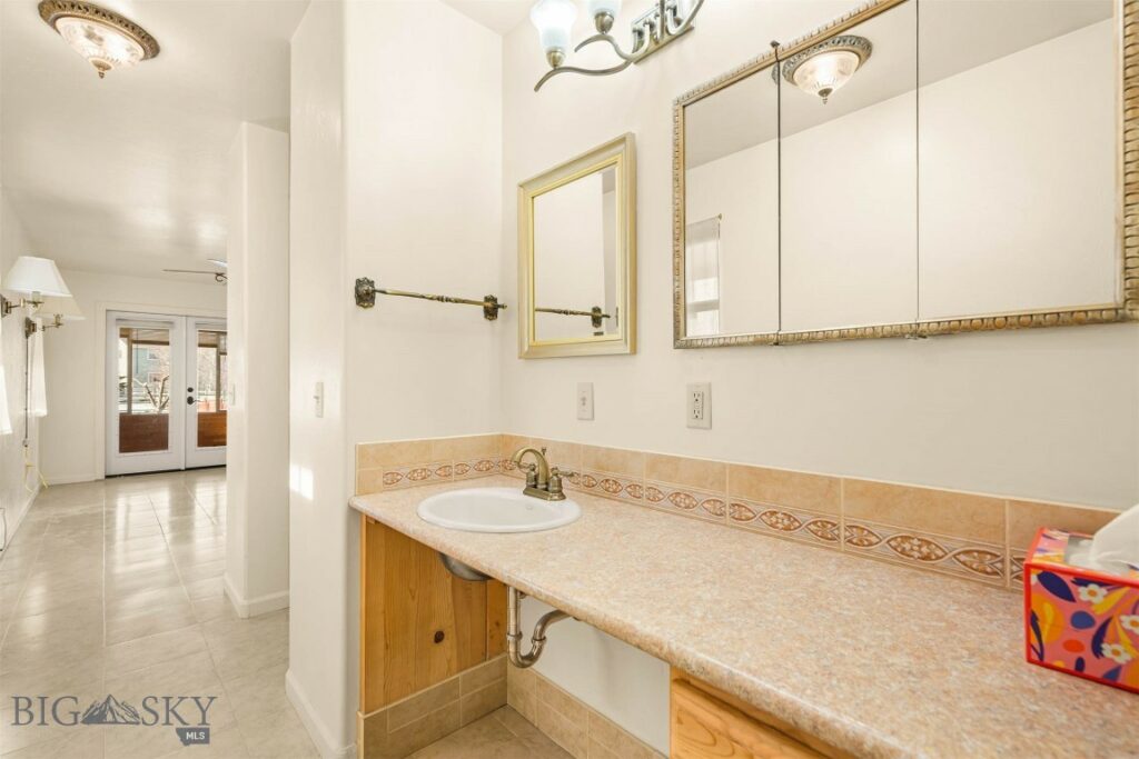 321 E Tobiano Trail, Belgrade MT 59714