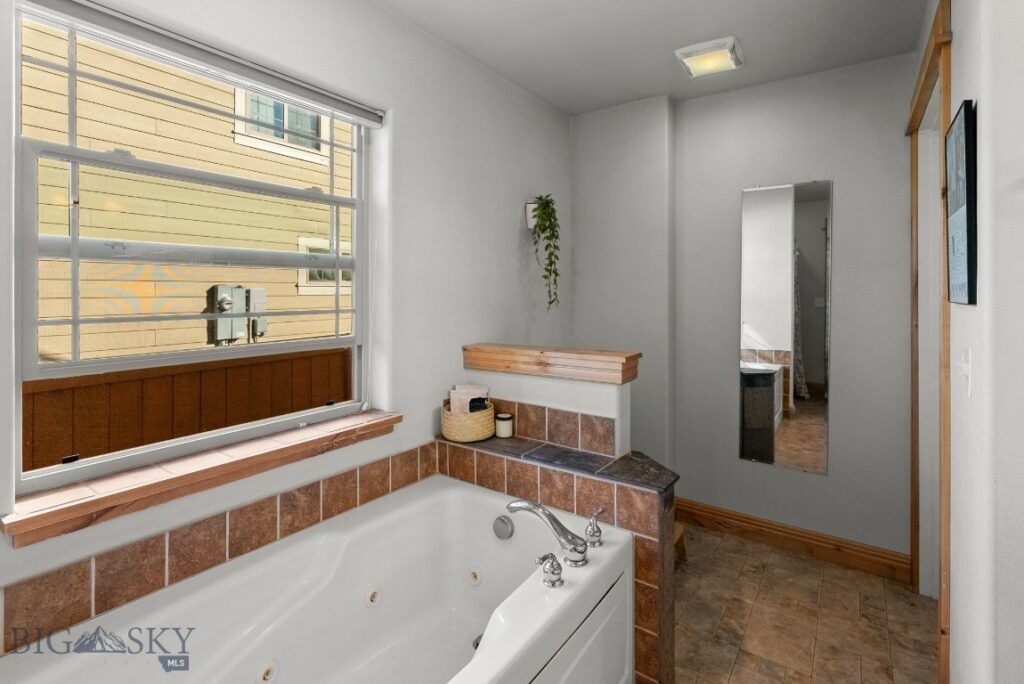 3241 Annie, Bozeman MT 59718