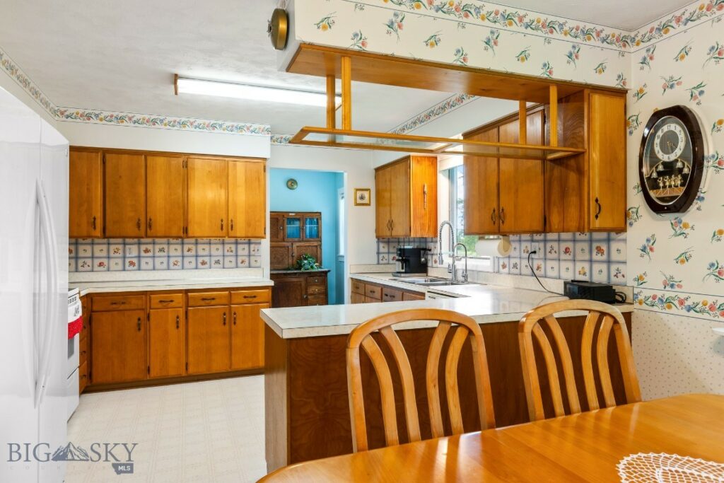 327 Dovetail Lane, Bozeman MT 59718