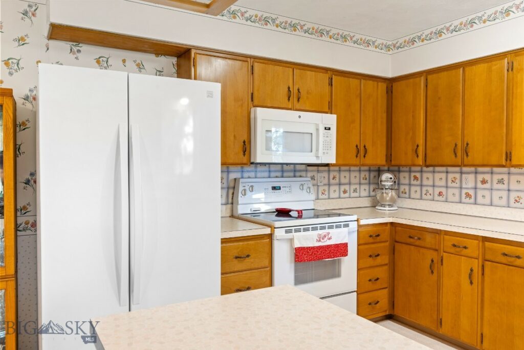 327 Dovetail Lane, Bozeman MT 59718