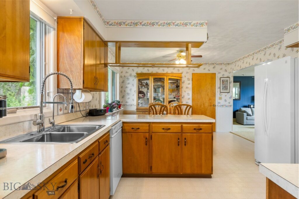 327 Dovetail Lane, Bozeman MT 59718