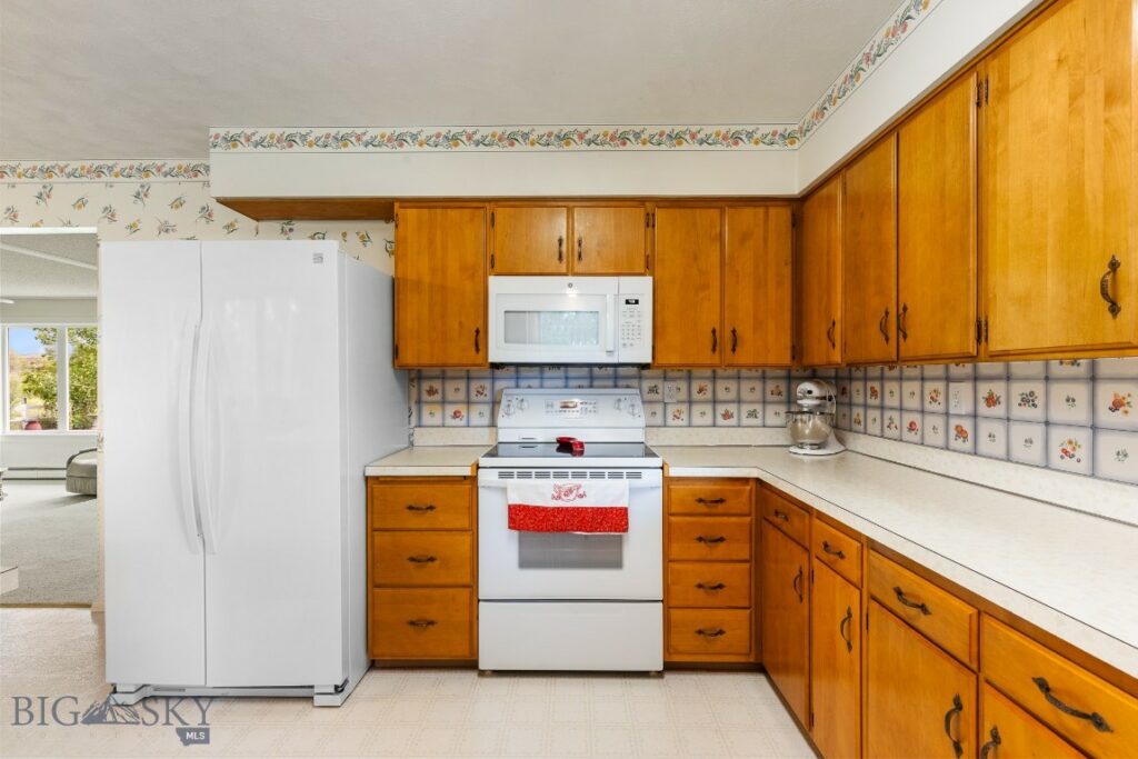 327 Dovetail Lane, Bozeman MT 59718