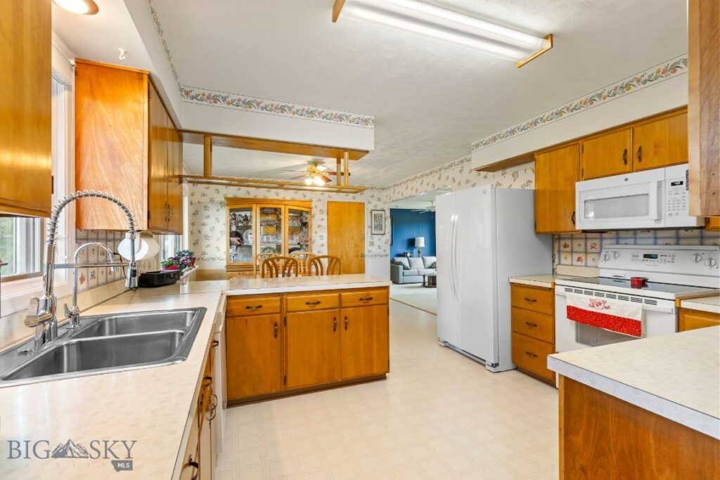327 Dovetail Lane, Bozeman MT 59718