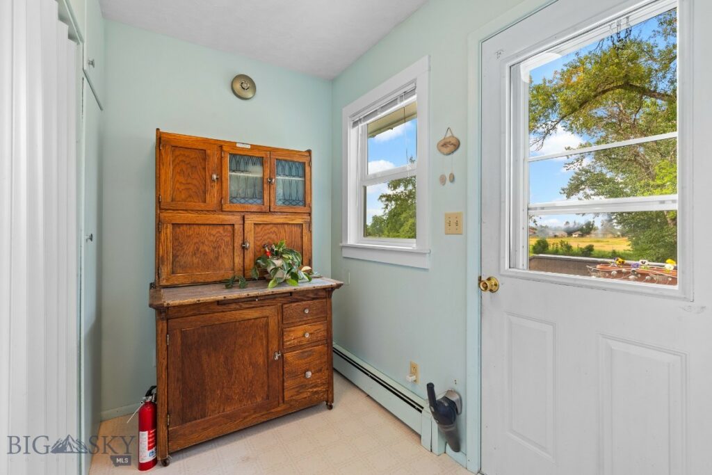 327 Dovetail Lane, Bozeman MT 59718