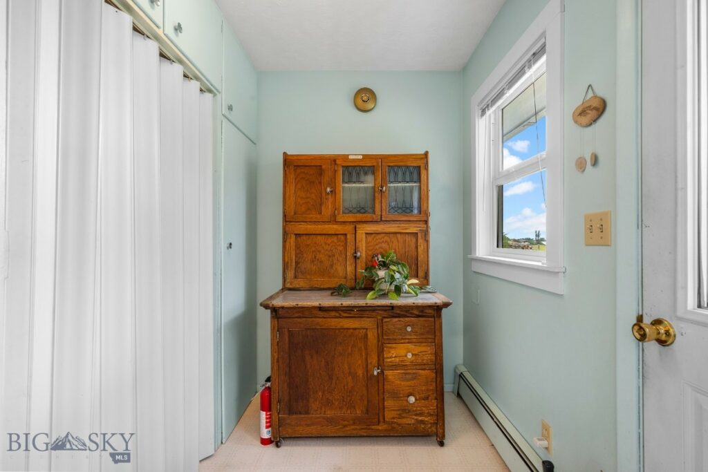 327 Dovetail Lane, Bozeman MT 59718
