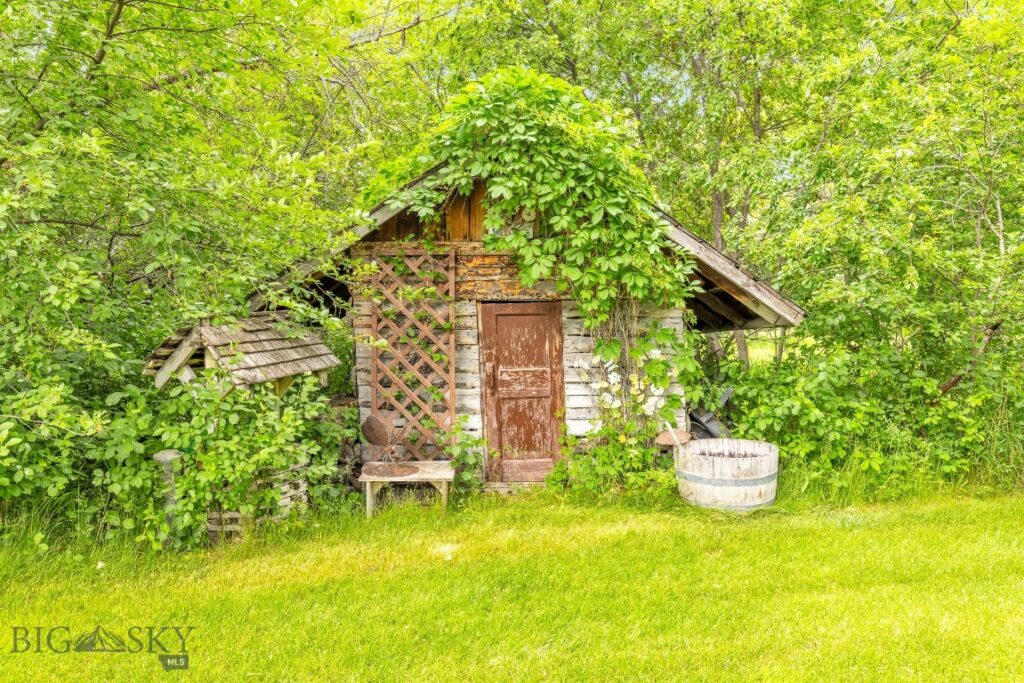 327 Dovetail Lane, Bozeman MT 59718