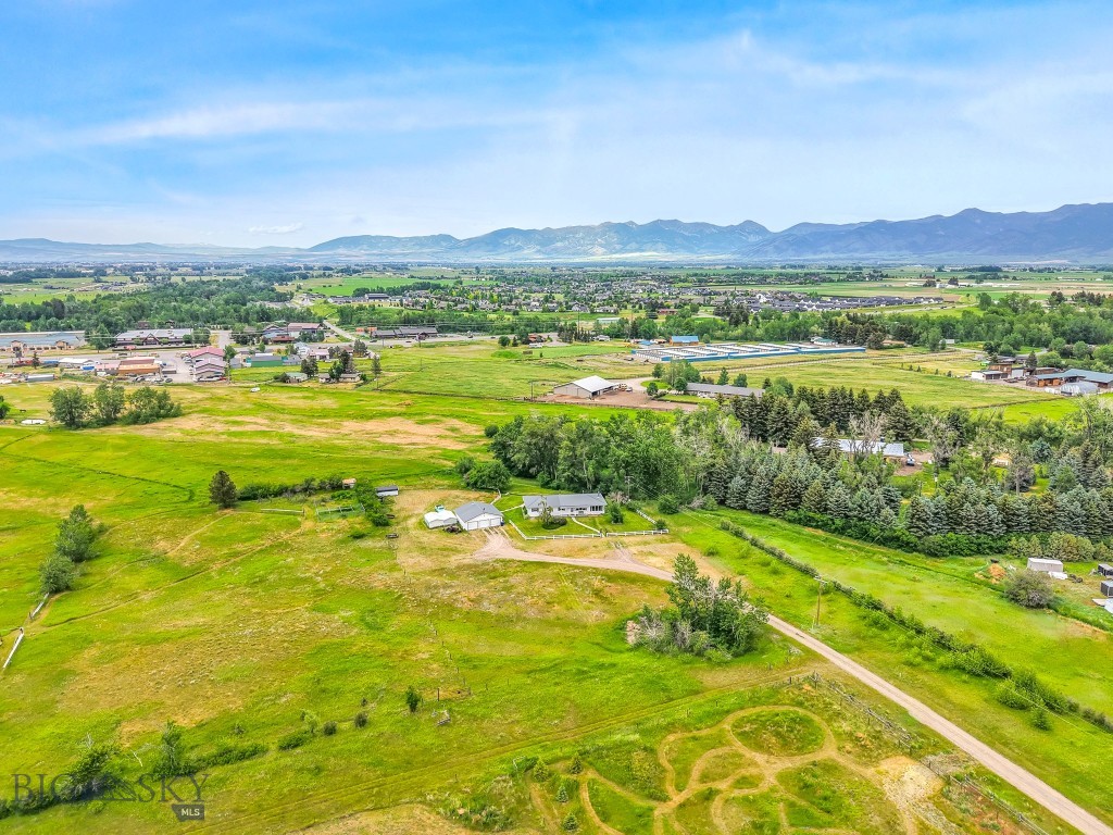 327 Dovetail Lane, Bozeman MT 59718